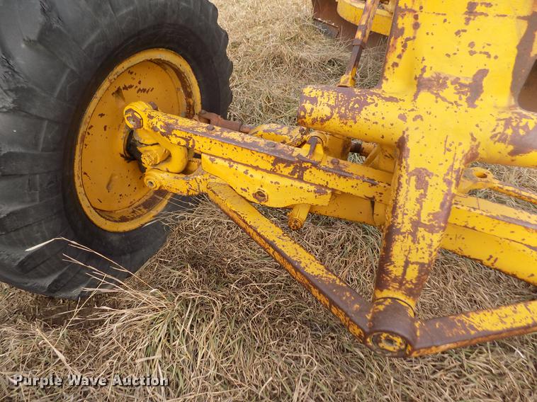image for item DB9005 Caterpillar 112E rigid frame motor grader