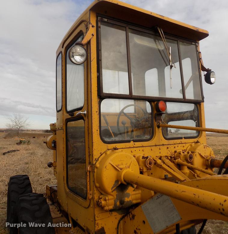 image for item DB9005 Caterpillar 112E rigid frame motor grader