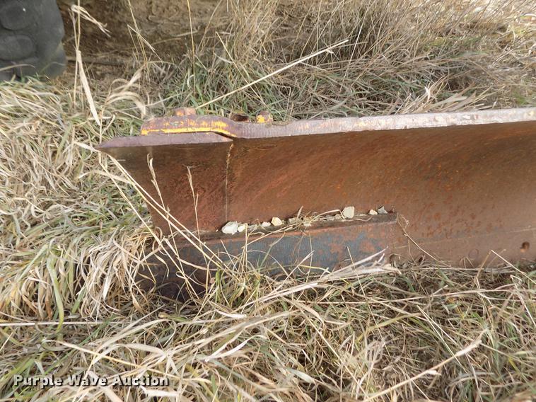 image for item DB9005 Caterpillar 112E rigid frame motor grader