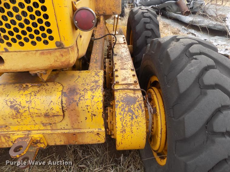 image for item DB9005 Caterpillar 112E rigid frame motor grader