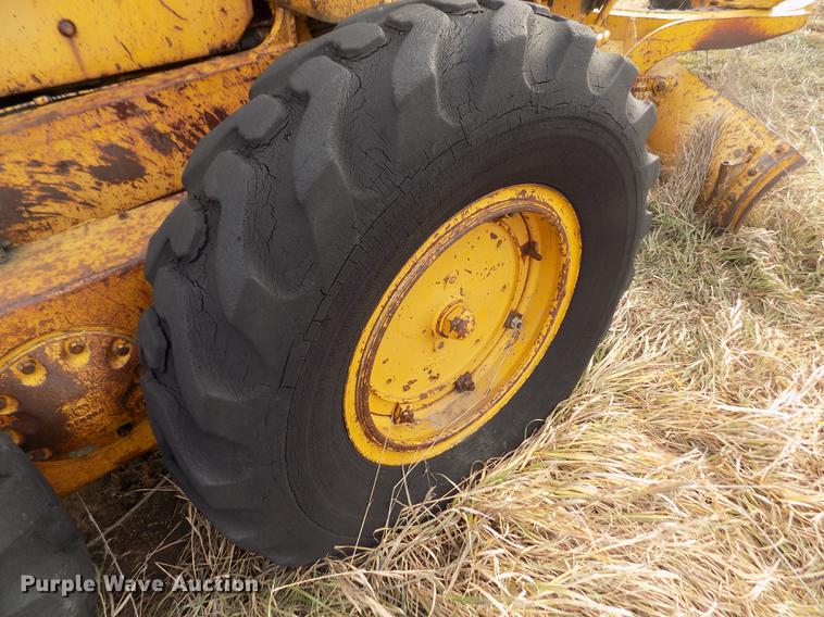 image for item DB9005 Caterpillar 112E rigid frame motor grader