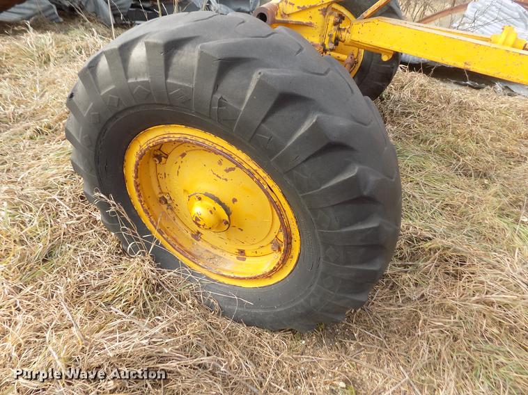 image for item DB9005 Caterpillar 112E rigid frame motor grader