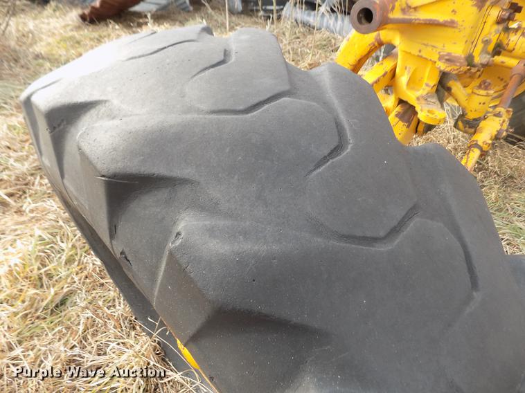 image for item DB9005 Caterpillar 112E rigid frame motor grader