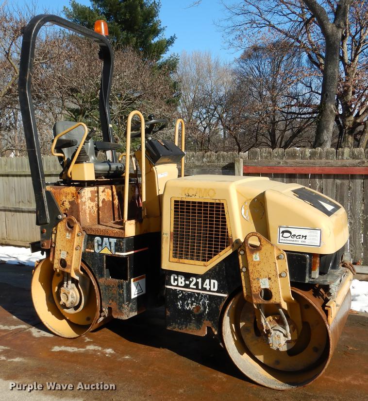 image for item DB9358 2000 Caterpillar CB214D double drum roller