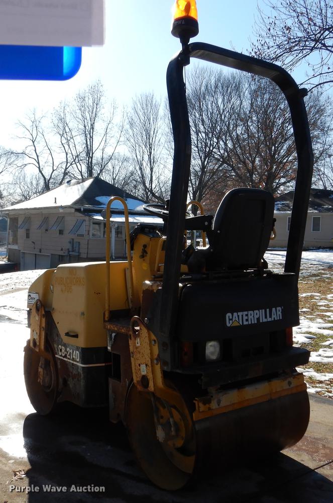 image for item DB9358 2000 Caterpillar CB214D double drum roller