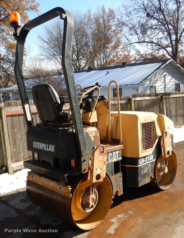 image for item DB9358 2000 Caterpillar CB214D double drum roller