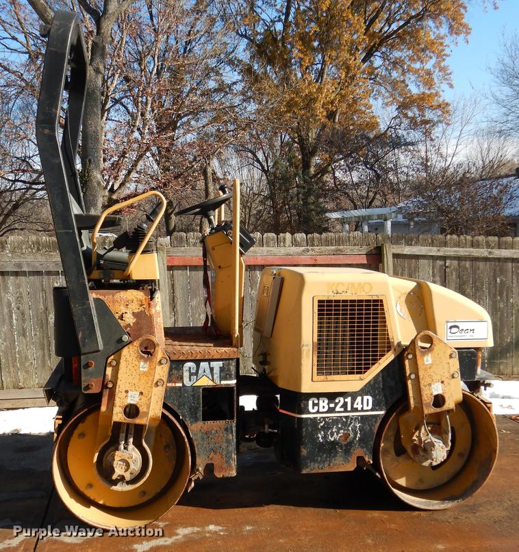 image for item DB9358 2000 Caterpillar CB214D double drum roller