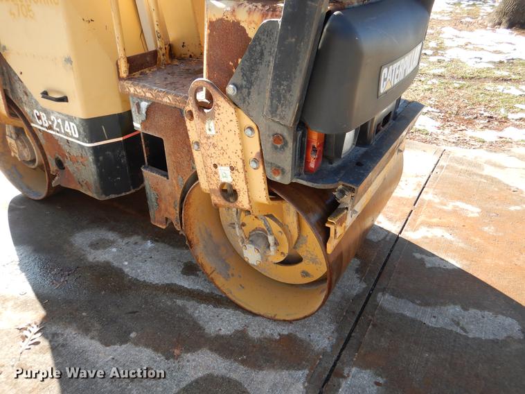 image for item DB9358 2000 Caterpillar CB214D double drum roller