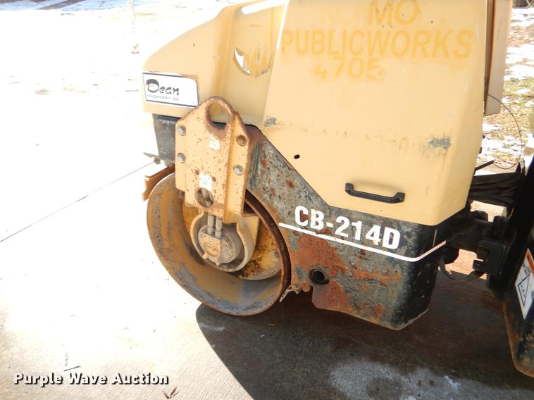 image for item DB9358 2000 Caterpillar CB214D double drum roller