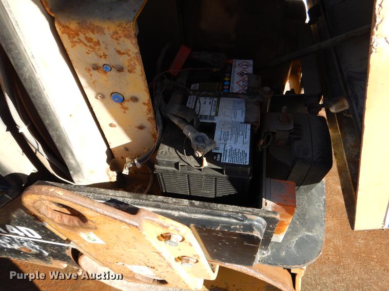 image for item DB9358 2000 Caterpillar CB214D double drum roller