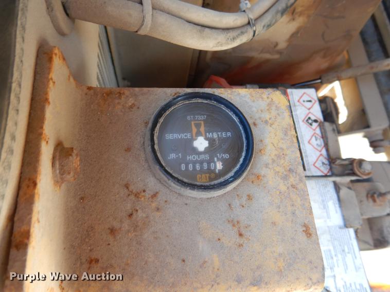 image for item DB9358 2000 Caterpillar CB214D double drum roller