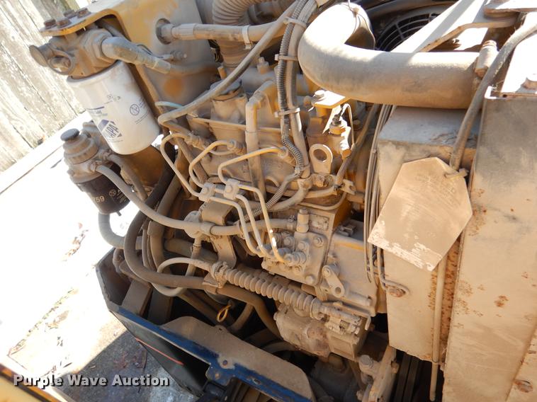 image for item DB9358 2000 Caterpillar CB214D double drum roller