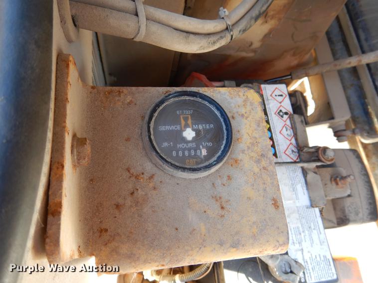 image for item DB9358 2000 Caterpillar CB214D double drum roller