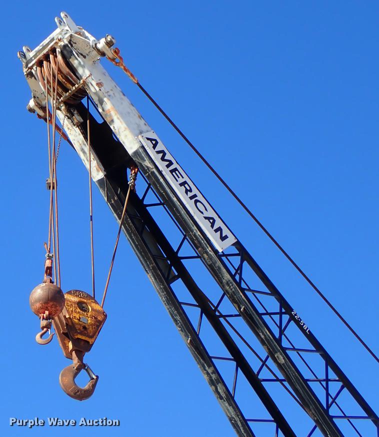 image for item DG2897 1974 American 4260 crane