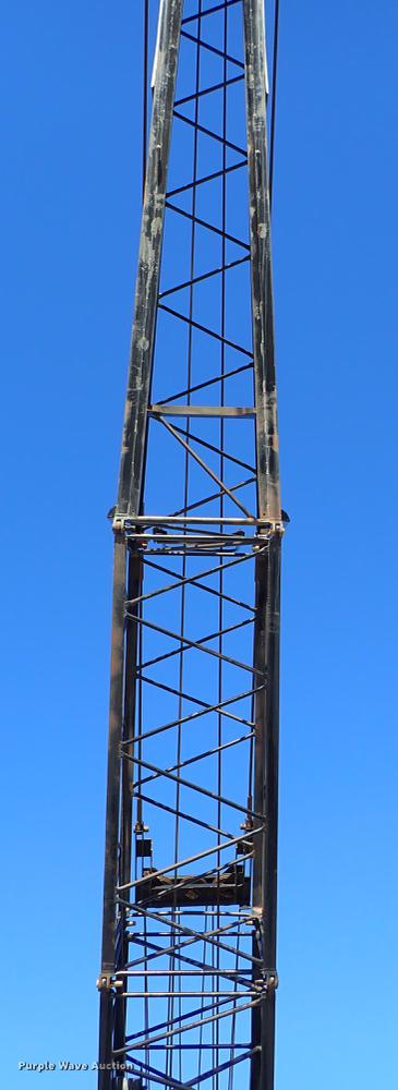 image for item DG2897 1974 American 4260 crane