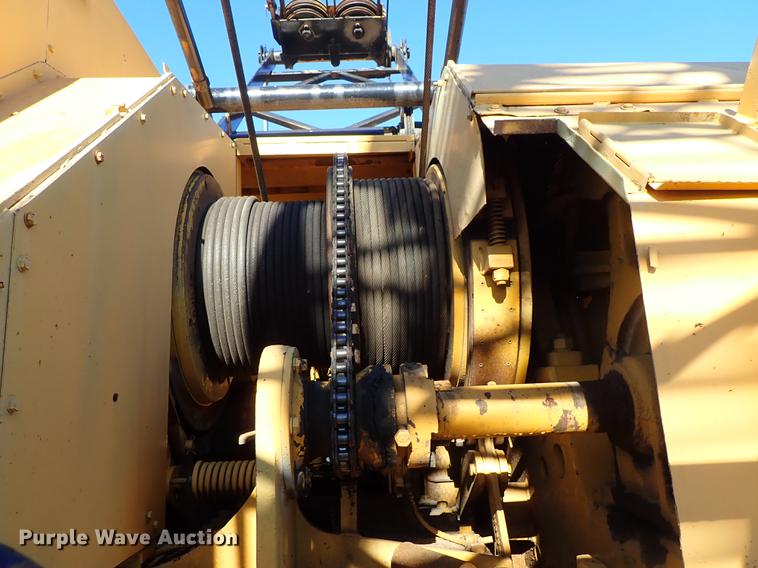 image for item DG2897 1974 American 4260 crane