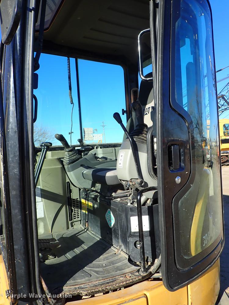 image for item DG2899 2008 Caterpillar 304C CR mini excavator