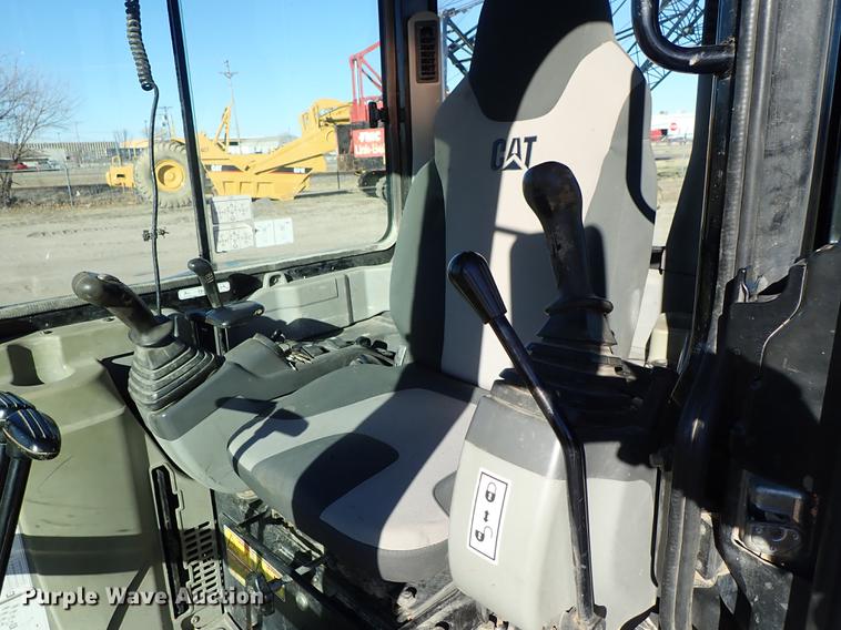 image for item DG2899 2008 Caterpillar 304C CR mini excavator