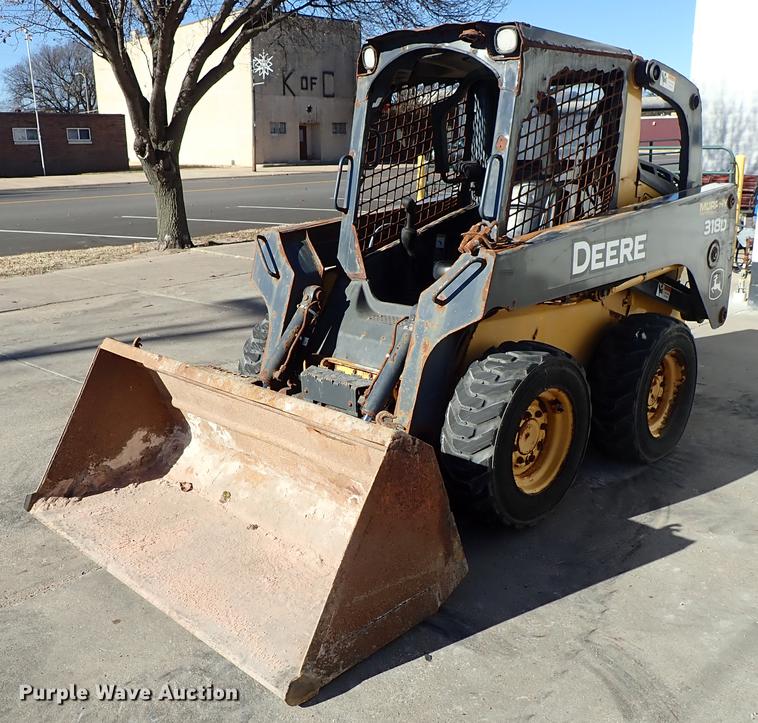 image for item DG2903 2010 John Deere 318D skid steer