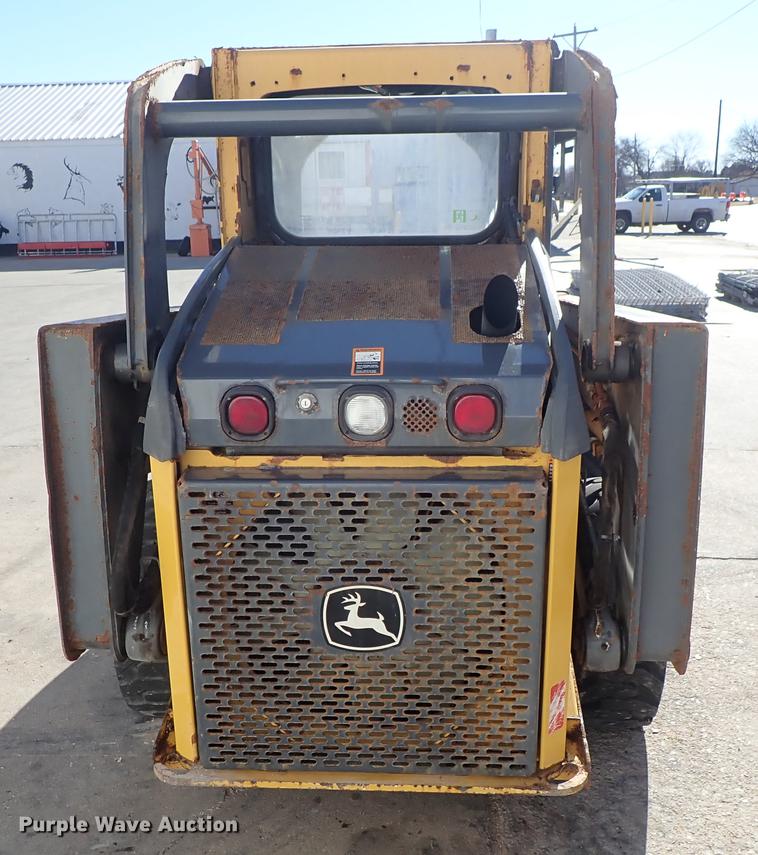 image for item DG2903 2010 John Deere 318D skid steer
