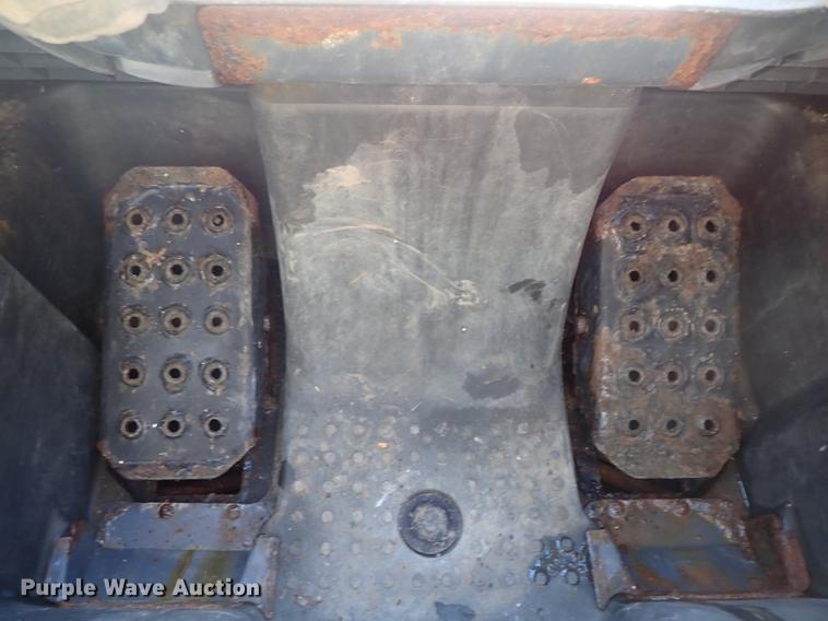 image for item DG2903 2010 John Deere 318D skid steer