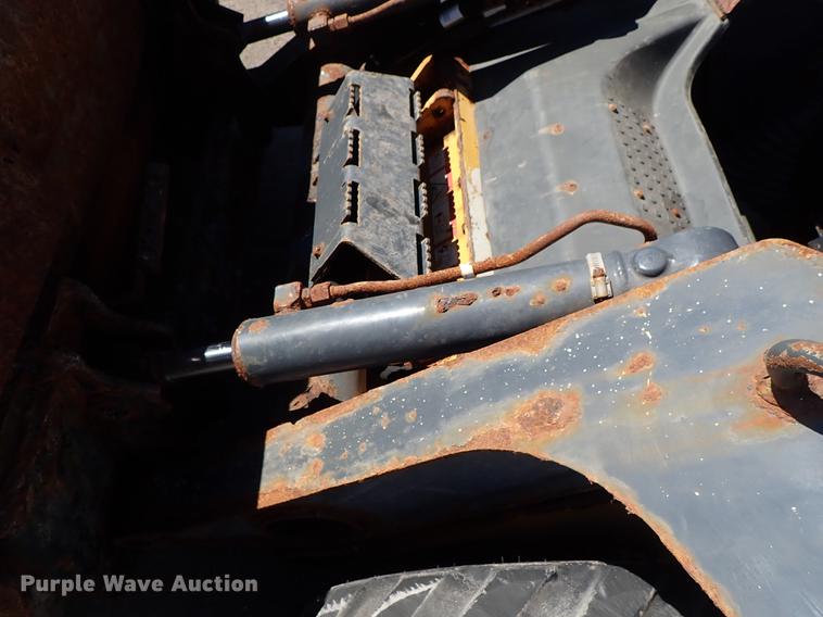 image for item DG2903 2010 John Deere 318D skid steer