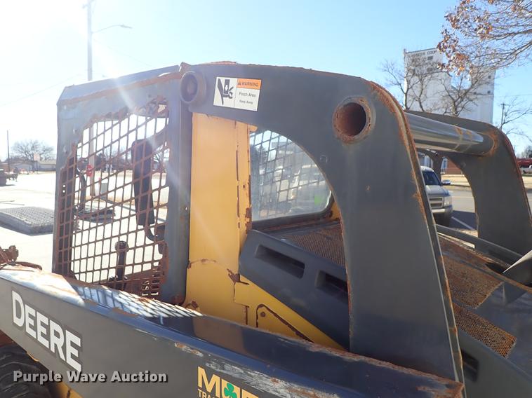 image for item DG2903 2010 John Deere 318D skid steer