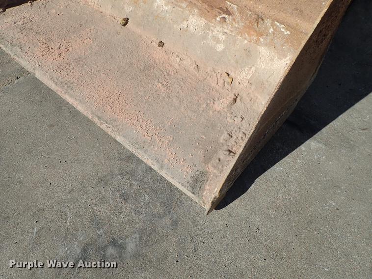 image for item DG2903 2010 John Deere 318D skid steer