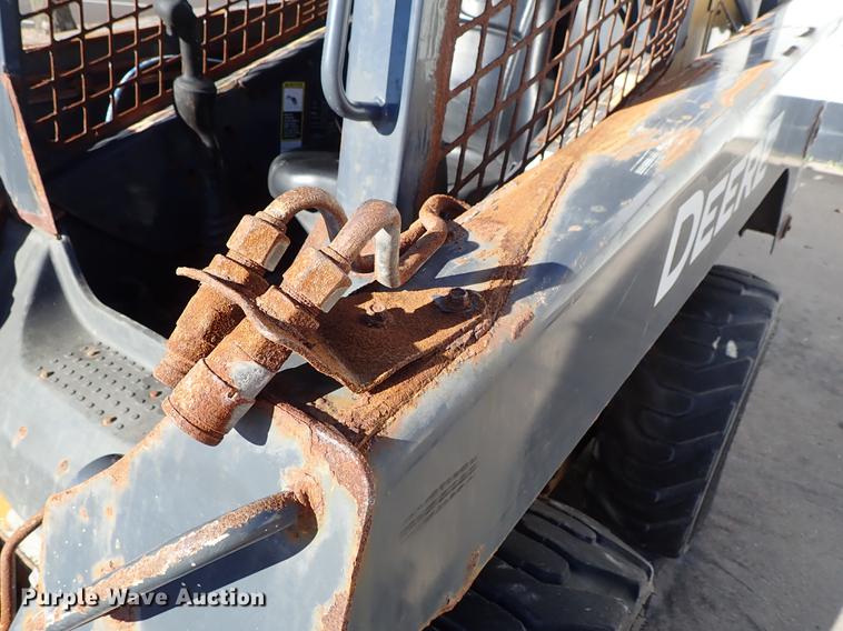 image for item DG2903 2010 John Deere 318D skid steer