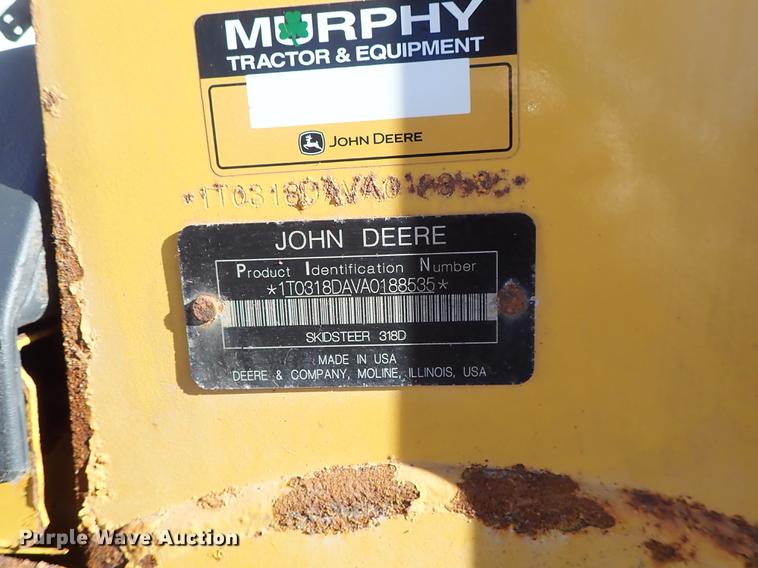 image for item DG2903 2010 John Deere 318D skid steer