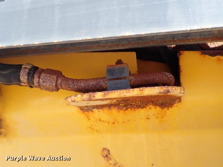 image for item DG2903 2010 John Deere 318D skid steer