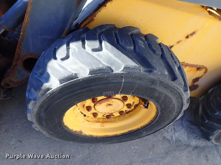 image for item DG2903 2010 John Deere 318D skid steer