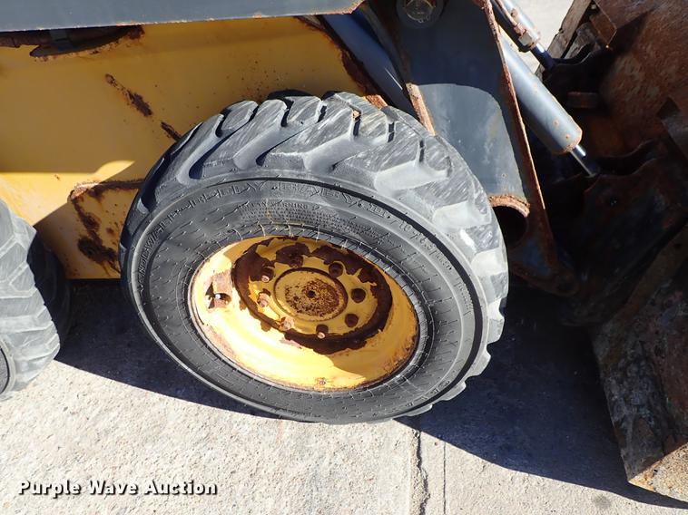 image for item DG2903 2010 John Deere 318D skid steer