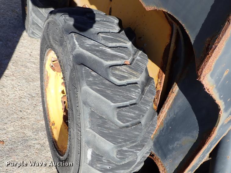 image for item DG2903 2010 John Deere 318D skid steer
