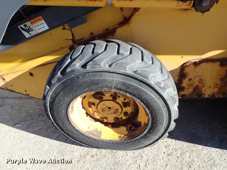 image for item DG2903 2010 John Deere 318D skid steer