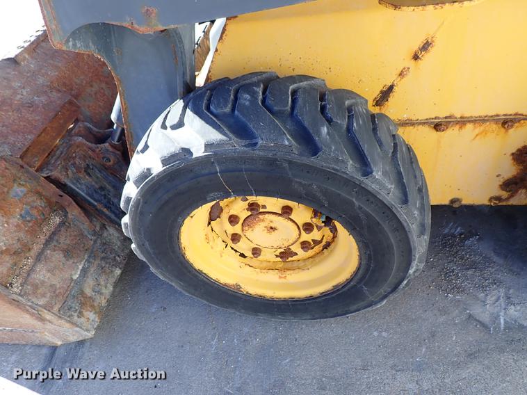 image for item DG2903 2010 John Deere 318D skid steer