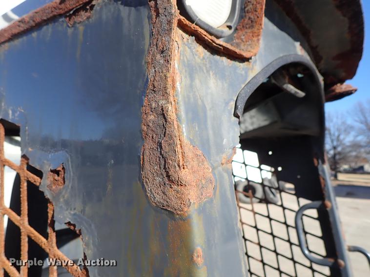 image for item DG2903 2010 John Deere 318D skid steer