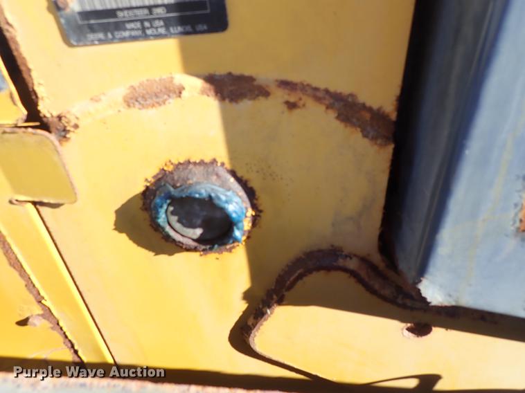 image for item DG2903 2010 John Deere 318D skid steer