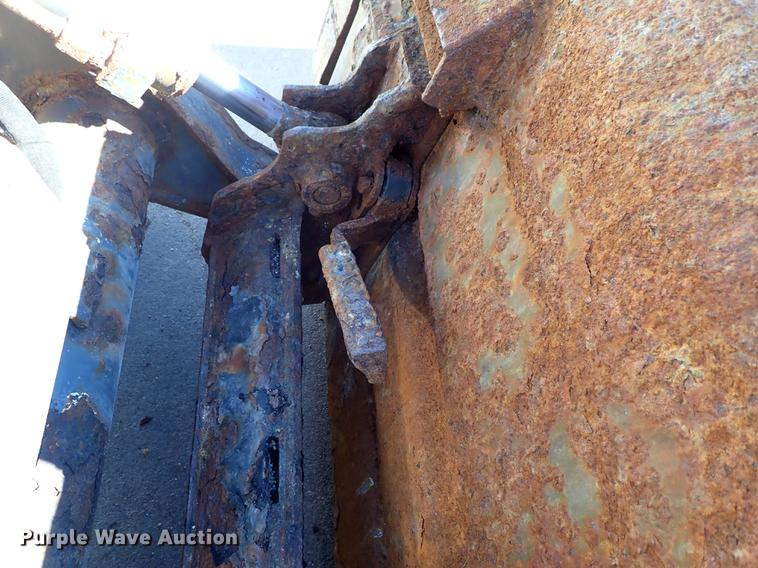 image for item DG2903 2010 John Deere 318D skid steer