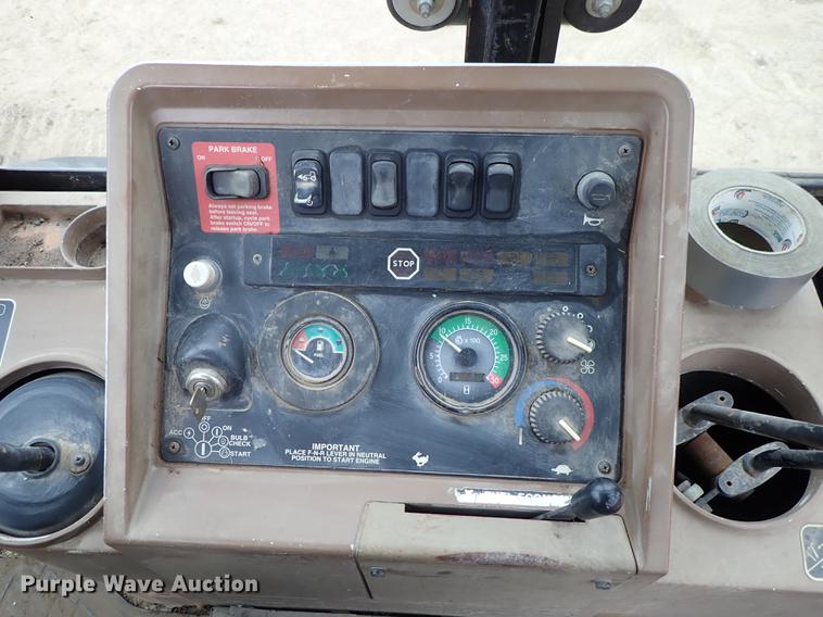 image for item DG2911 1999 John Deere 410E backhoe