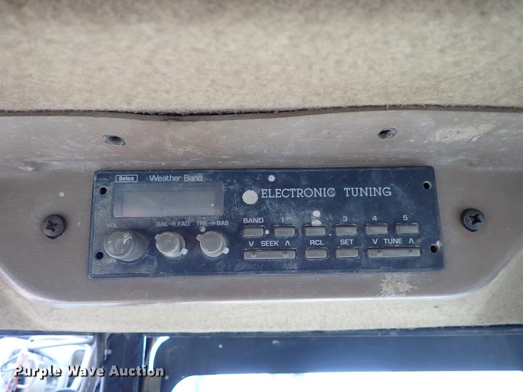 image for item DG2911 1999 John Deere 410E backhoe