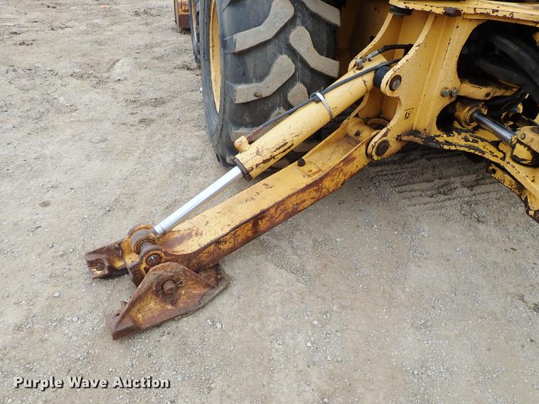 image for item DG2911 1999 John Deere 410E backhoe