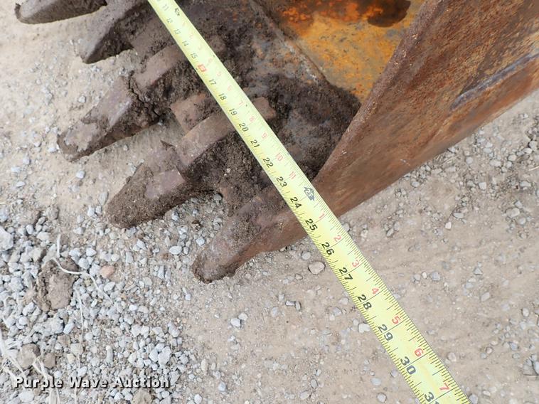 image for item DG2911 1999 John Deere 410E backhoe