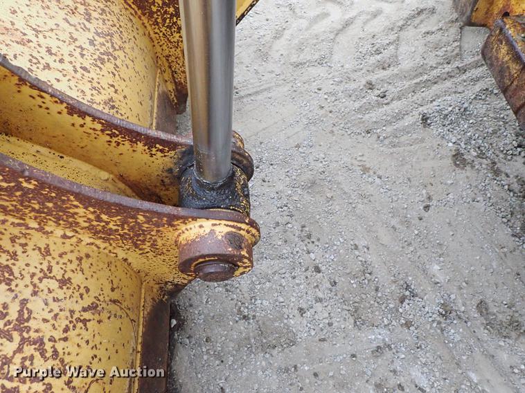 image for item DG2911 1999 John Deere 410E backhoe