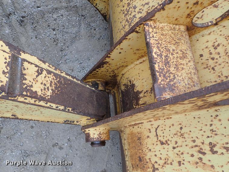 image for item DG2911 1999 John Deere 410E backhoe