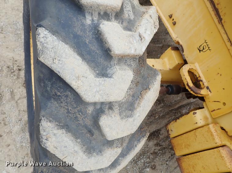 image for item DG2911 1999 John Deere 410E backhoe