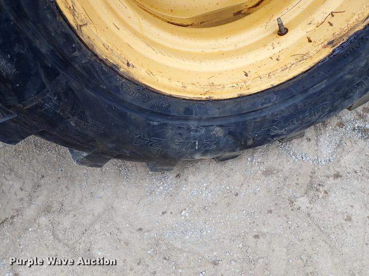 image for item DG2911 1999 John Deere 410E backhoe