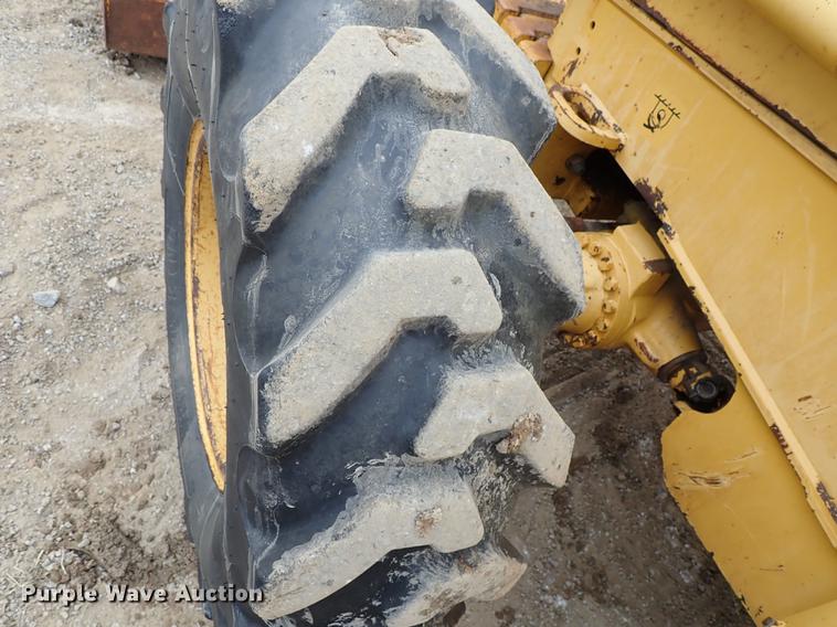 image for item DG2911 1999 John Deere 410E backhoe