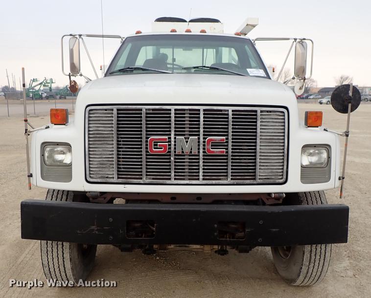 image for item DG2913 1999 GMC C7500 service truck