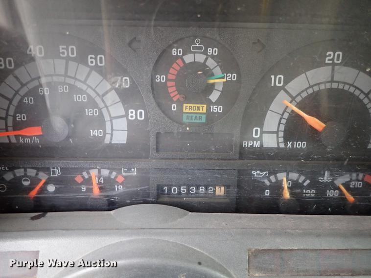 image for item DG2913 1999 GMC C7500 service truck